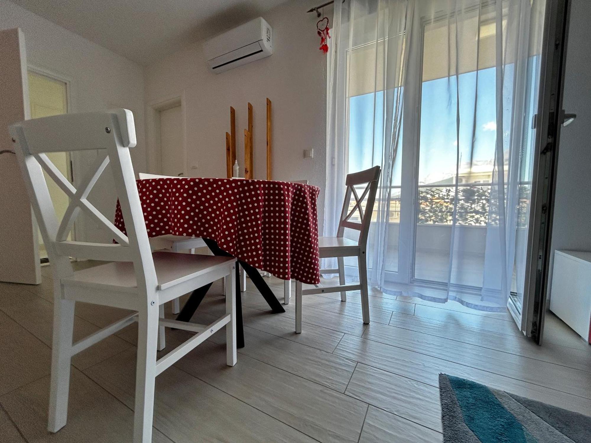 Apartman Sjever มาคาร์สกา ภายนอก รูปภาพ